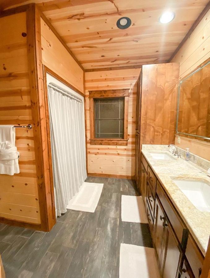 Stone Mountain Lodge 5000Sqft 6 Bed Game Room Pool Table Hot Tub Брокен-Боу Экстерьер фото
