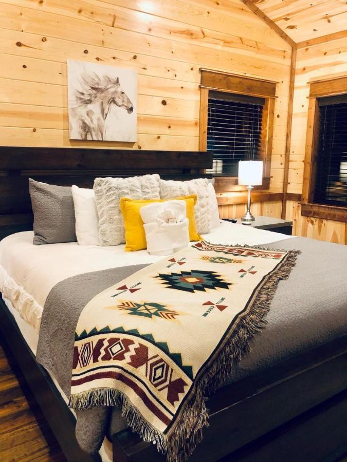 Stone Mountain Lodge 5000Sqft 6 Bed Game Room Pool Table Hot Tub Брокен-Боу Экстерьер фото
