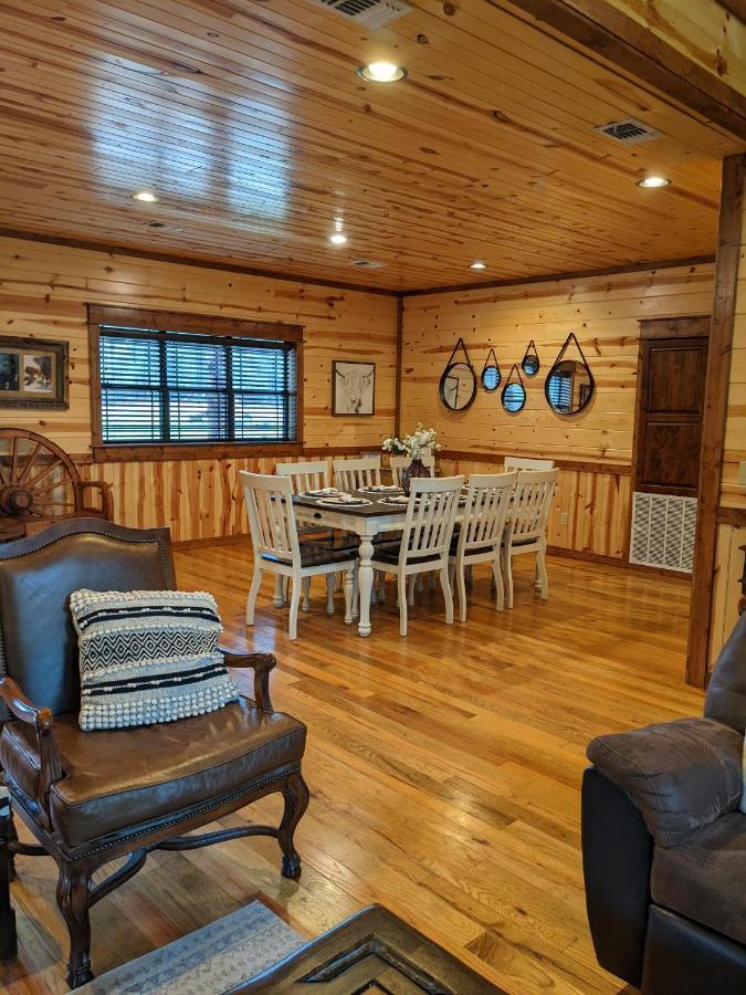 Stone Mountain Lodge 5000Sqft 6 Bed Game Room Pool Table Hot Tub Брокен-Боу Экстерьер фото